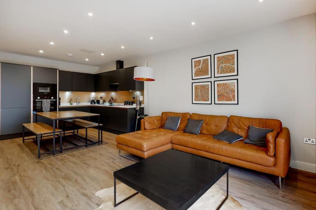 Stylish 2Bed Flat 10Min To Wimbledon Tennis Courts Λονδίνο Εξωτερικό φωτογραφία