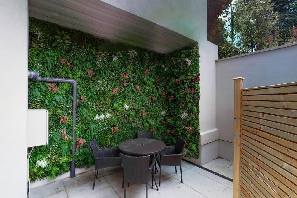 Stylish 2Bed Flat 10Min To Wimbledon Tennis Courts Λονδίνο Εξωτερικό φωτογραφία