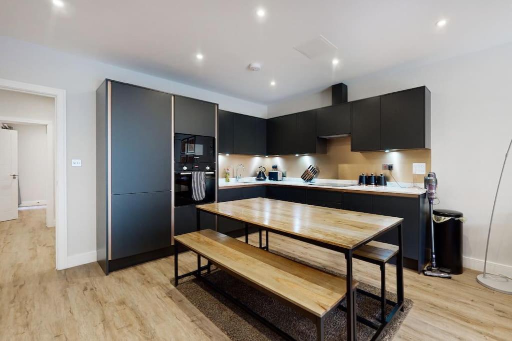 Stylish 2Bed Flat 10Min To Wimbledon Tennis Courts Λονδίνο Εξωτερικό φωτογραφία